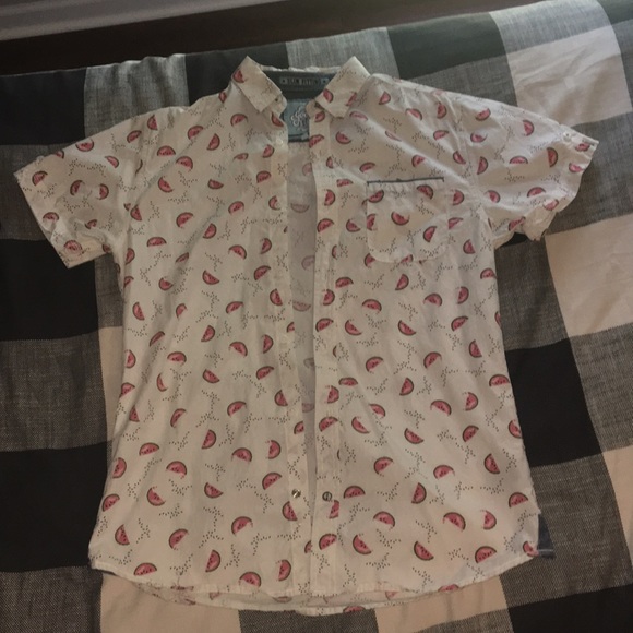 Men’s Button Shirts with Style - Picture 2 of 7